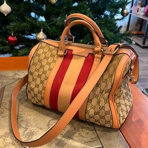 Excellent condition Authentic Gucci Bag